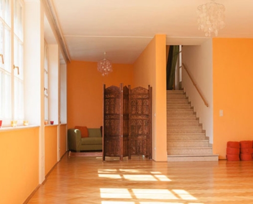 LYN YOGA mit Evelyn Vysher in Wien Hietzing