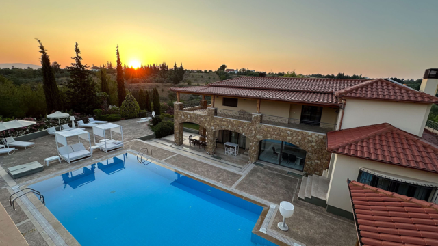 yogaretreat-griechenland-villa-abendstimmung