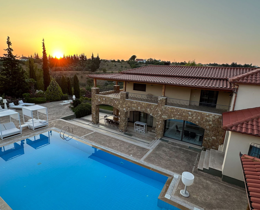 Yogaretreat Griechenland mit Evelyn Vysher Elite Club Villa Thessaloniki